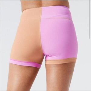 L*Space Ribbed Hot Shot Bike Short pink & orange Colorblock